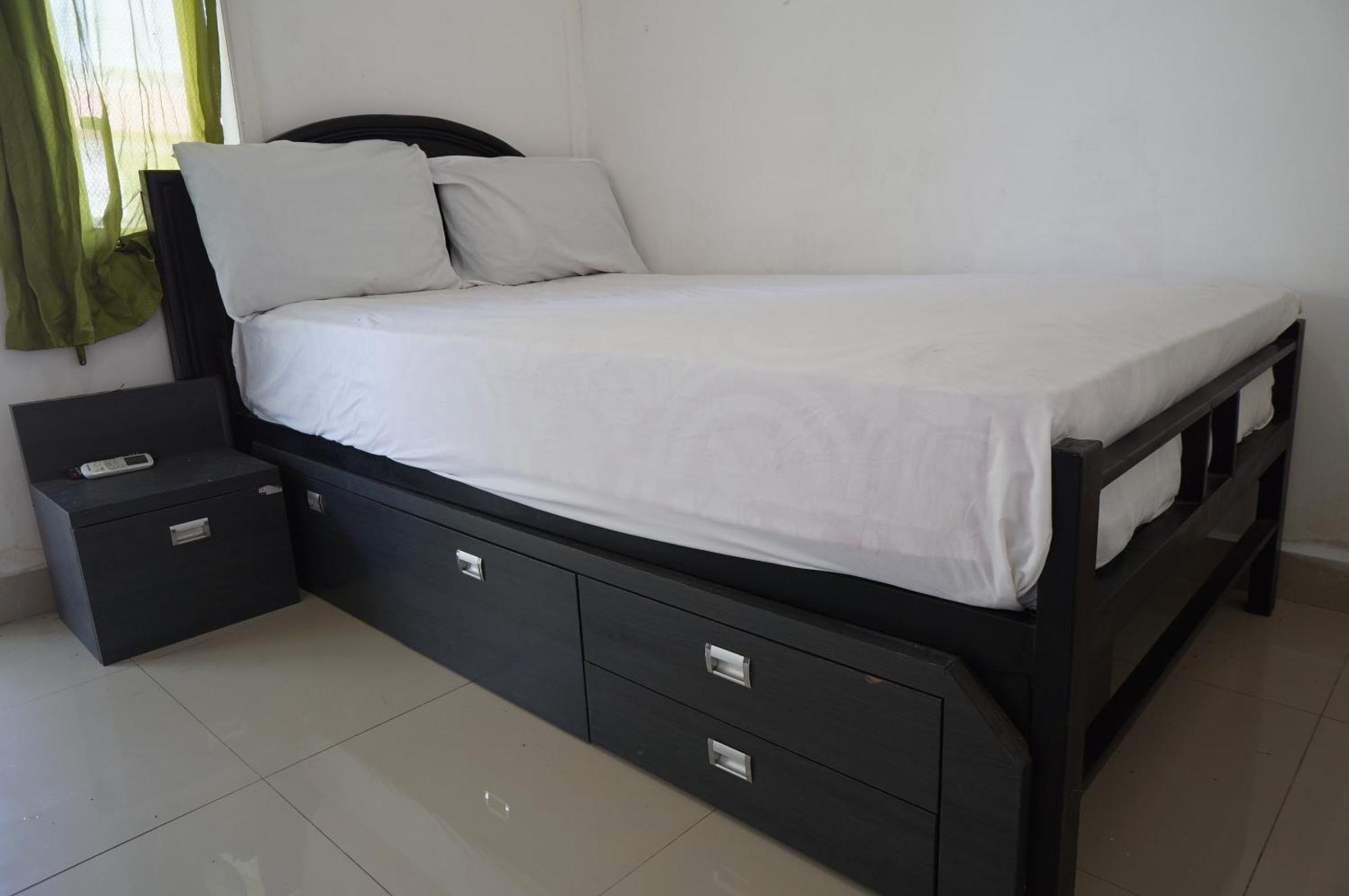 Oyo 93785 Aero Kost Bu Lisa Syariah Near Pasar Tradisional Lawang酒店 外观 照片